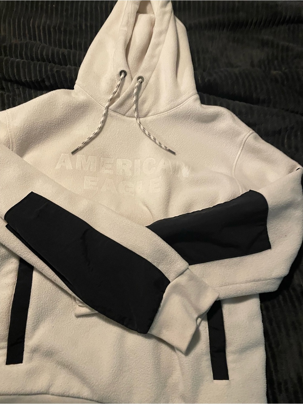 American Eagle Outfitters Cream and Black Sherpa Pullover